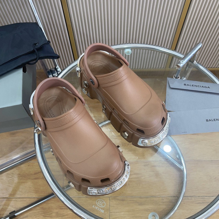 BLCG SLIPPERS