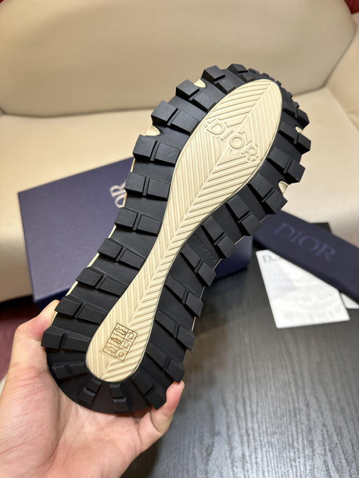D10R B31 Runner Brown