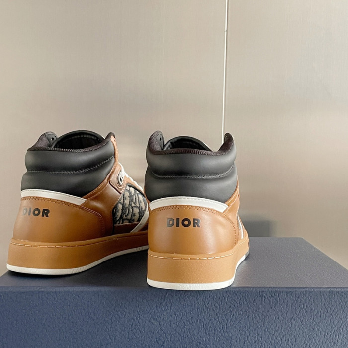 D10R B27 Sneaker