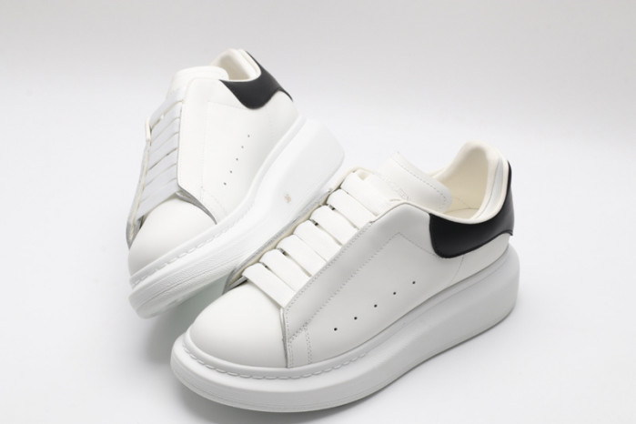 MQ Sneakers