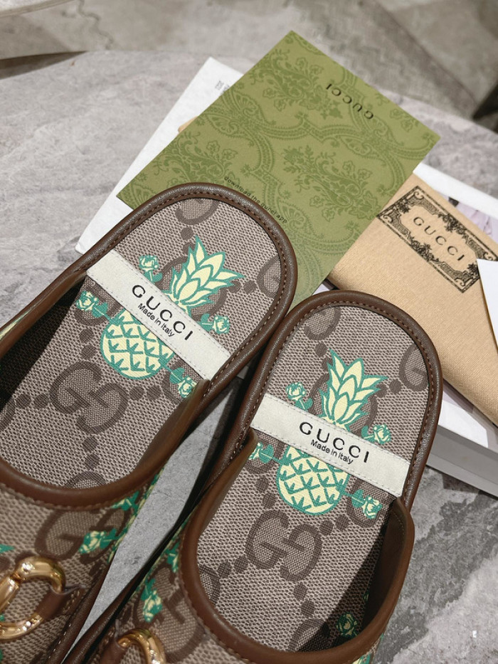 Gu66 SLIPPERS