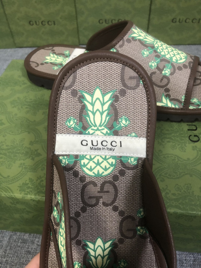 Gu66 SLIPPERS