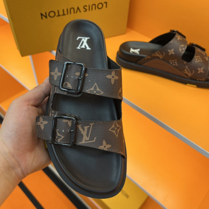 Lou1su1tt slides