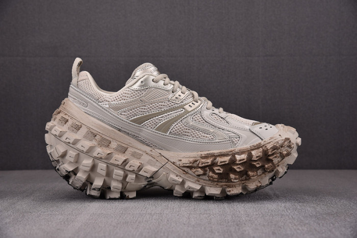 BLCG DEFENDER RUBBER PLATFORM SNEAKERS 685613 W2RAF 9700