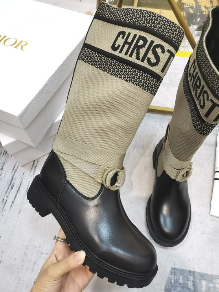D10R Female boots