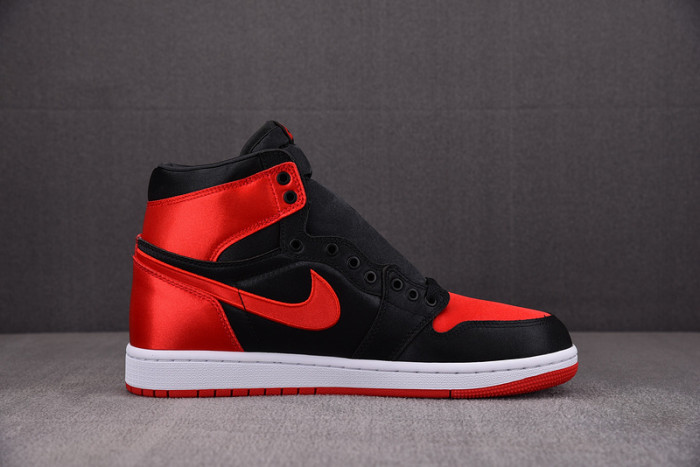 Air Jordan 1 Retro High OG Satin Bred FD4810-061