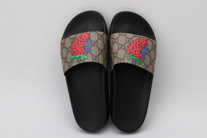 Gu66 SLIPPERS