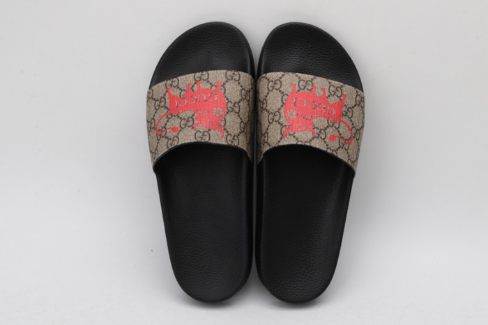 Gu66 SLIPPERS