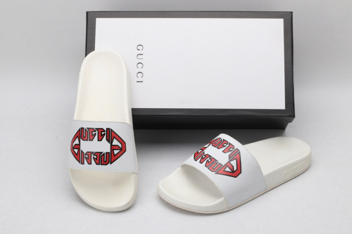 Gu66 SLIPPERS