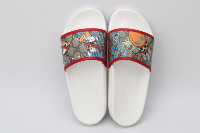 Gu66 SLIPPERS