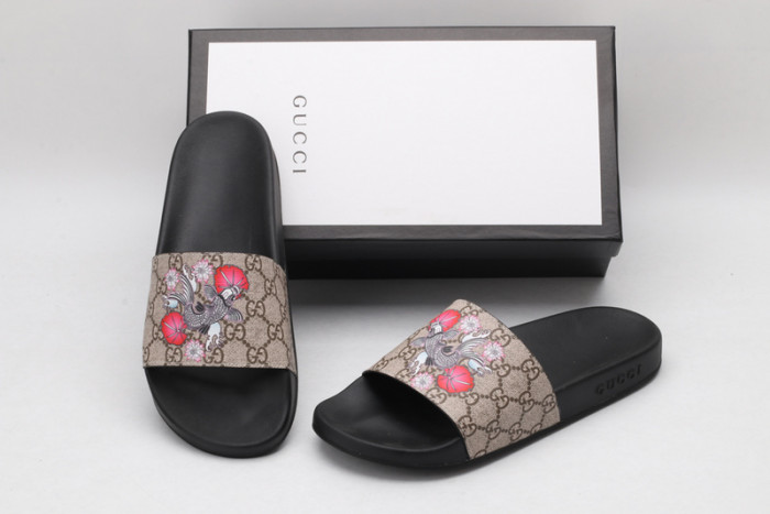 Gu66 SLIPPERS