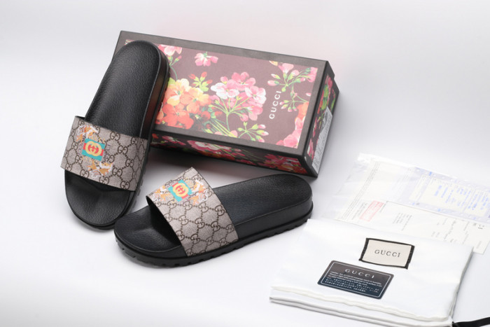Gu66 SLIPPERS
