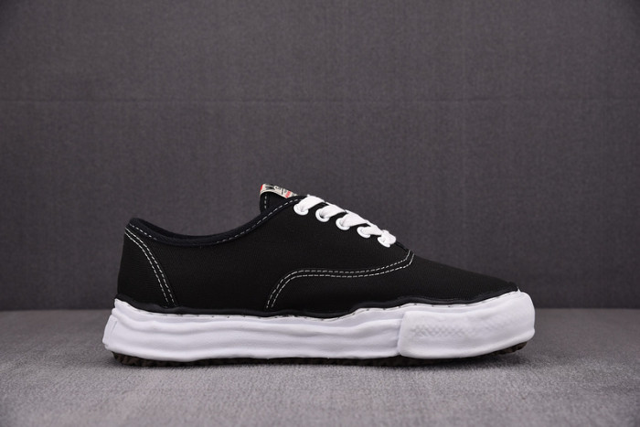 MAISON MIHARA YASUHIRO SNEAKER