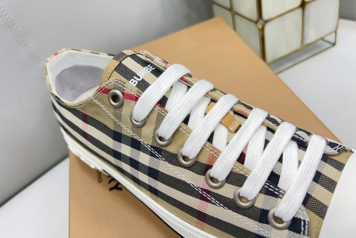BUR SNEAKER