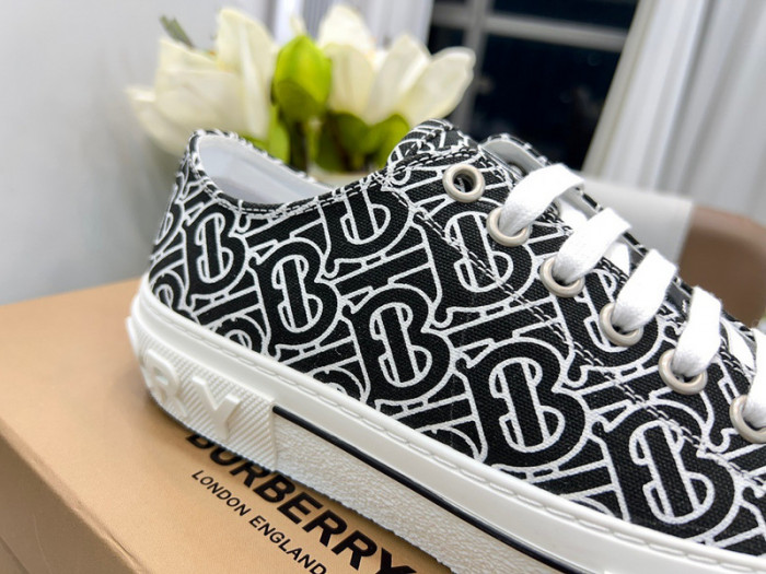 BUR SNEAKER