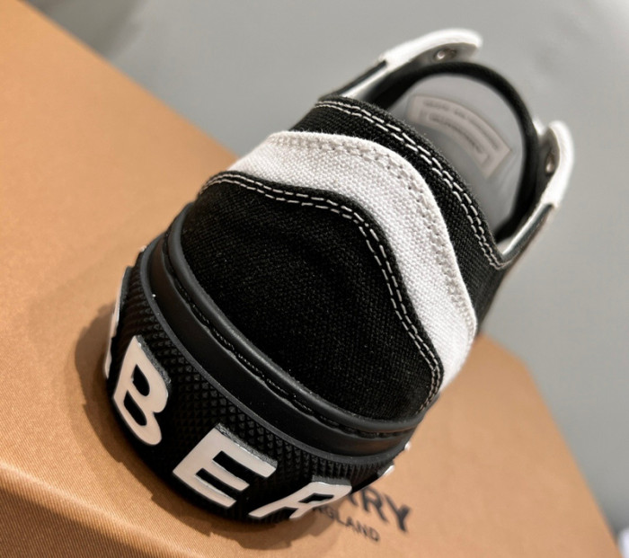 BUR SNEAKER