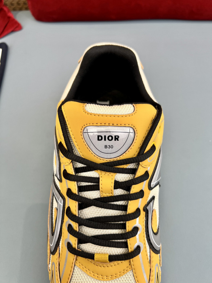 D10R B30 SNEAKER