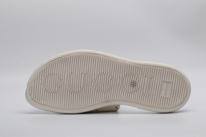 Gu66 SLIPPERS