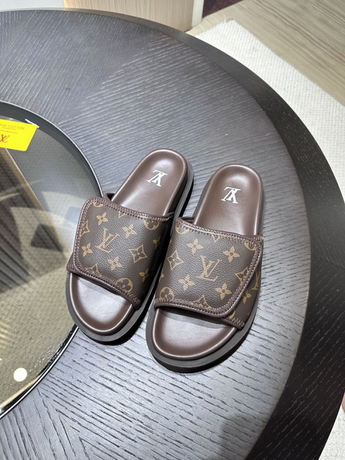 Lou1su1tt slides