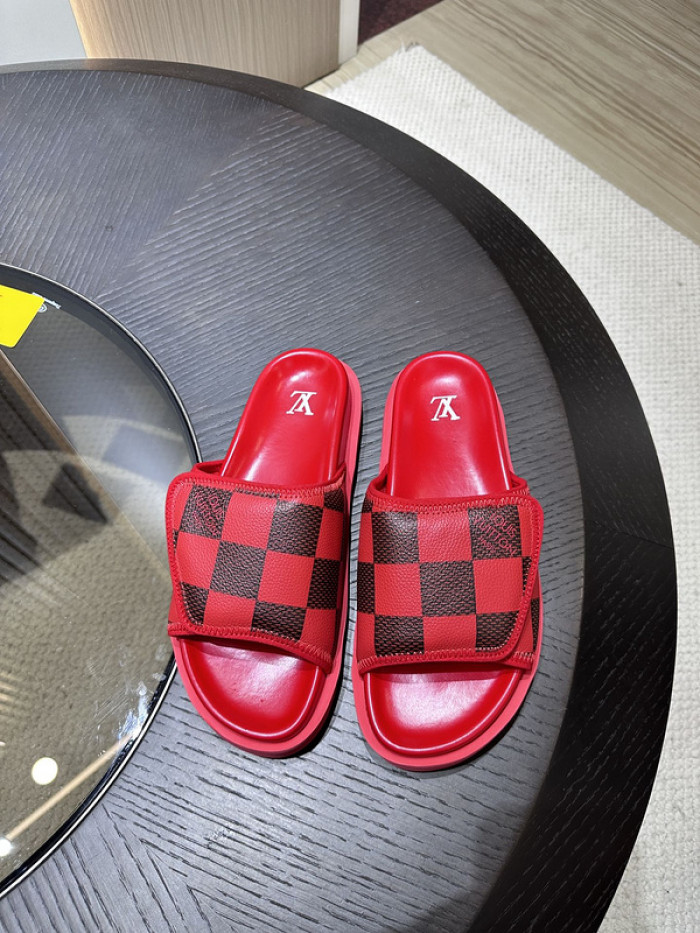 Lou1su1tt slides