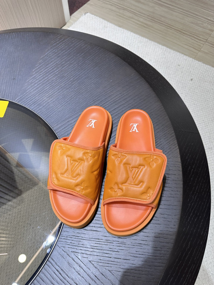 Lou1su1tt slides