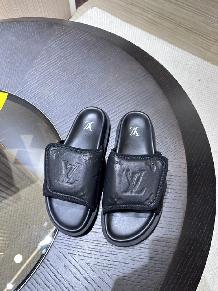 Lou1su1tt slides