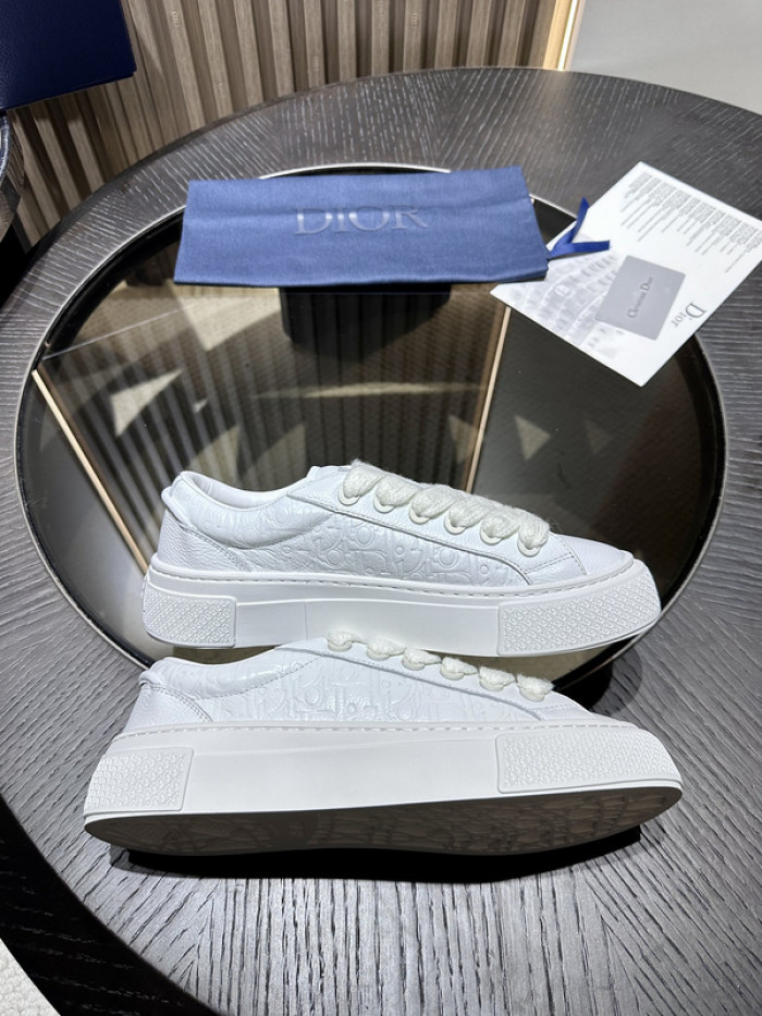 D10R B33 Sneaker