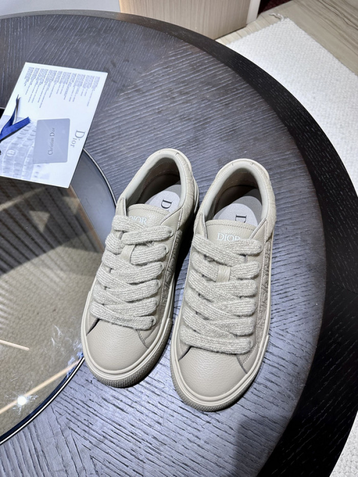 D10R B33 Sneaker