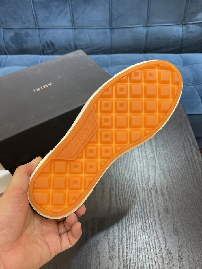AM1R1 Skel Top Low