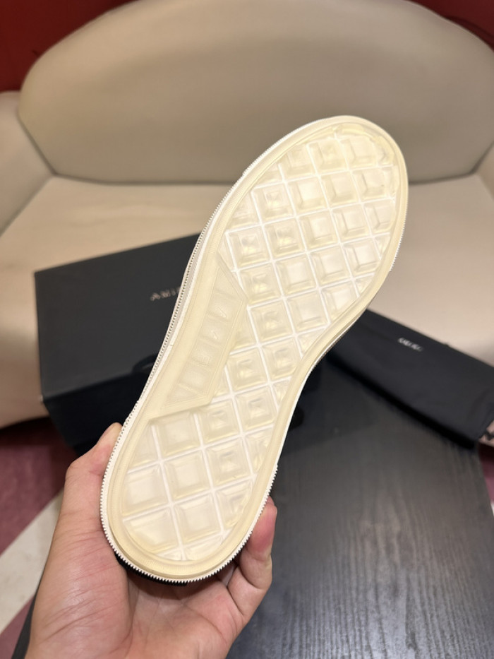 AM1R1 Skel high top