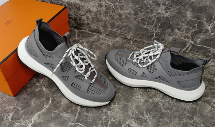 H**me5 Sneaker