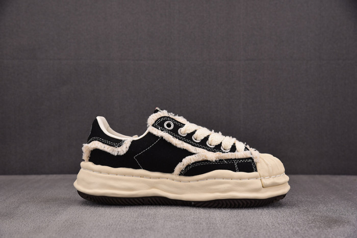 xvessel x Ma*s*n mihara yasuhiro sneaker