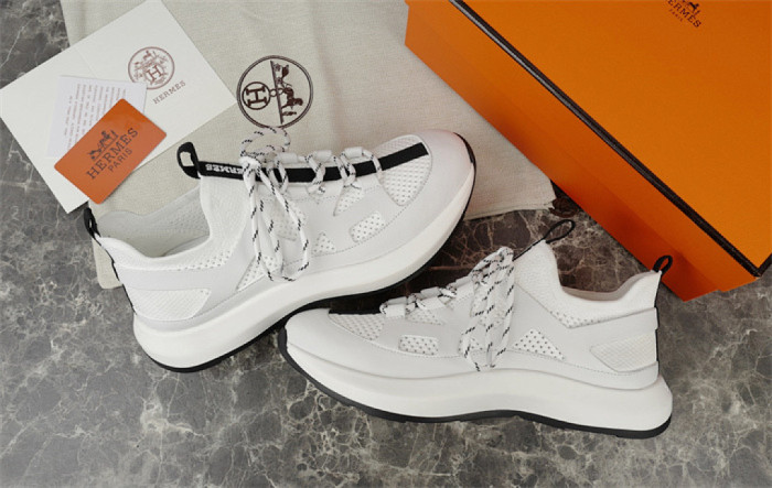 H**me5 Sneaker