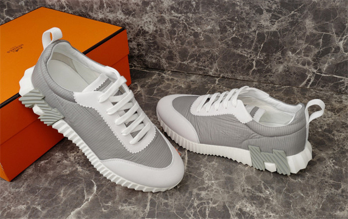 H**me5 Sneaker