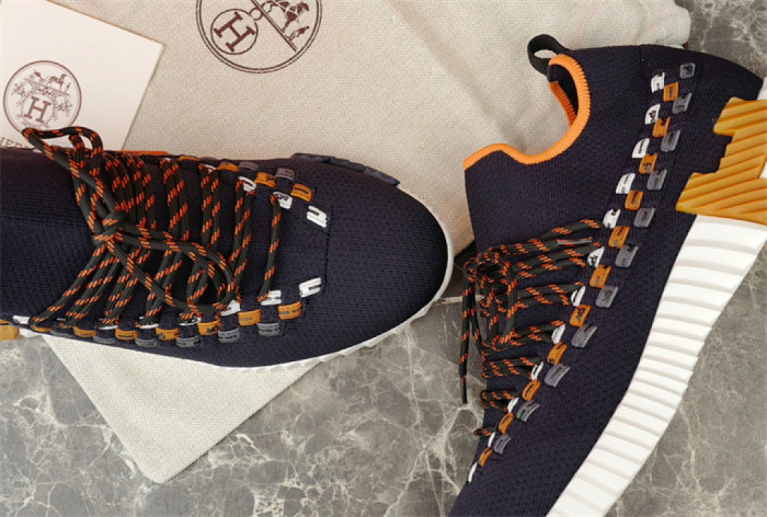 H**me5 Sneaker