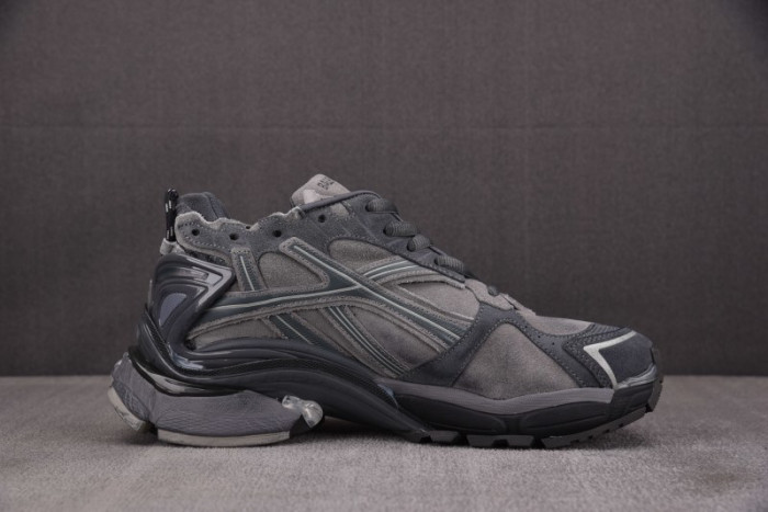 BLCG Runner Sneaker 772774 WRNSD 1100