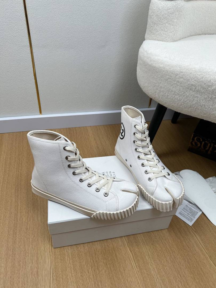 Ma1s0n Marg*e1a Tabi High Top