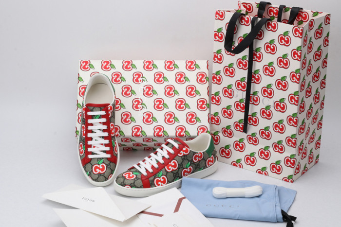 Gu66 Ace Embroidered Low-Top Sneaker