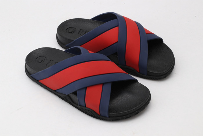 Gu66 SLIPPERS