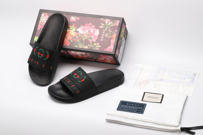 Gu66 SLIPPERS