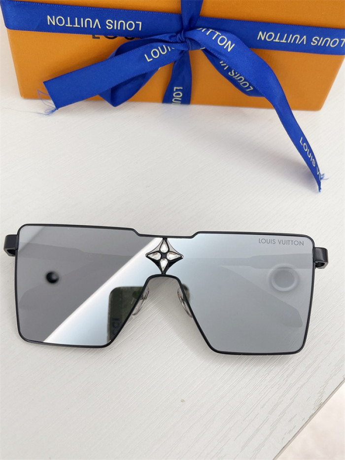 Lou1su1tt Sunglasses