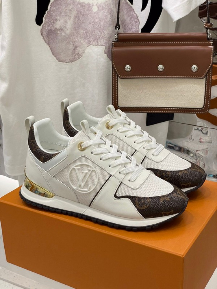 lou1su1tt Run Away Sneaker