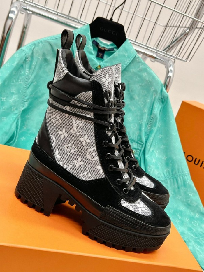 lou1su1tt Boots