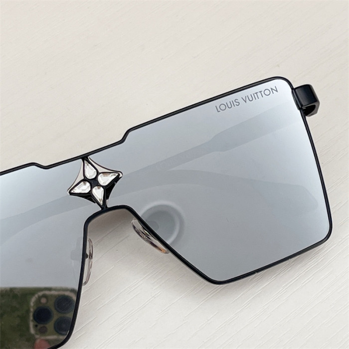 Lou1su1tt Sunglasses