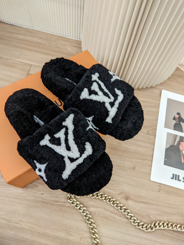 Lou1su1tt slides