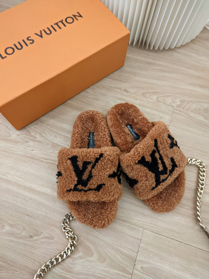 Lou1su1tt slides