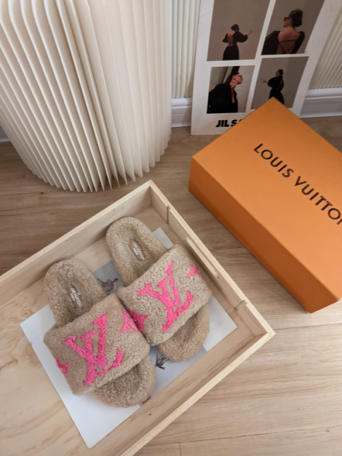Lou1su1tt slides