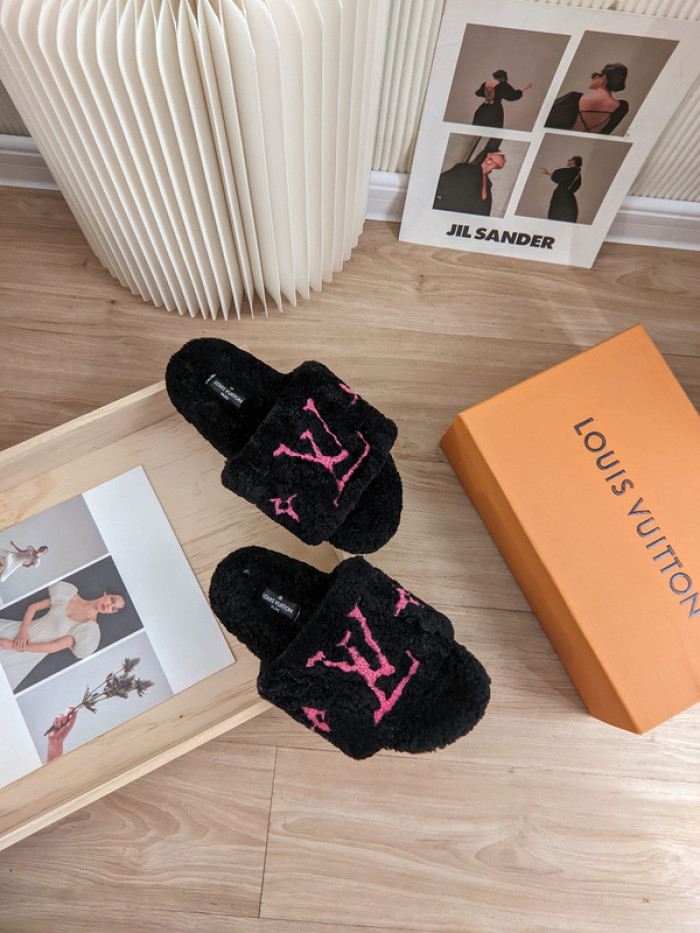 Lou1su1tt slides
