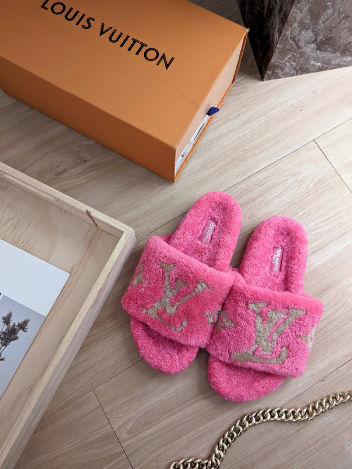 Lou1su1tt slides