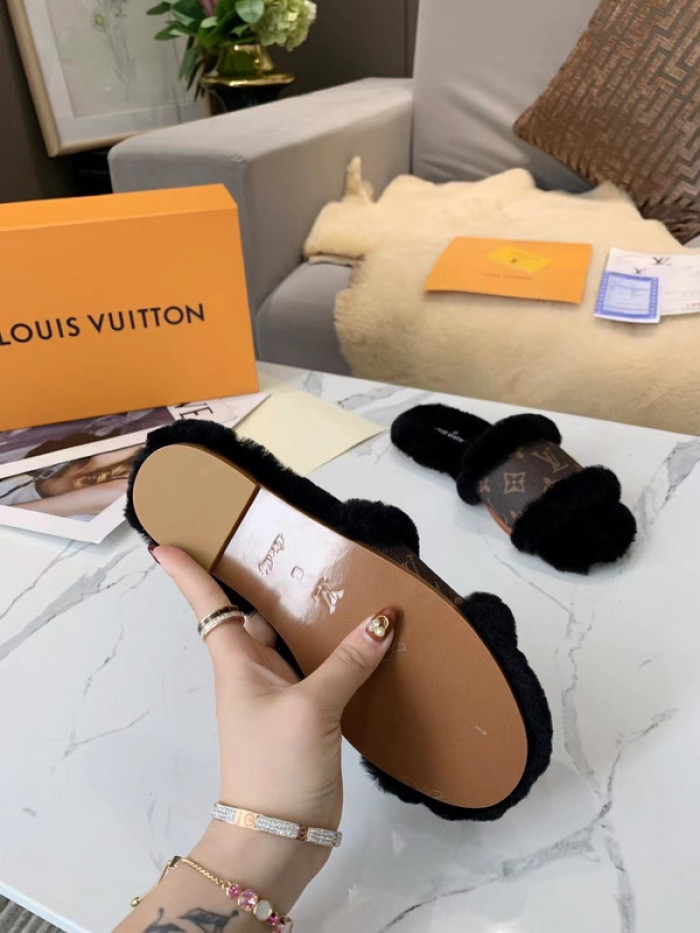Lou1su1tt slides
